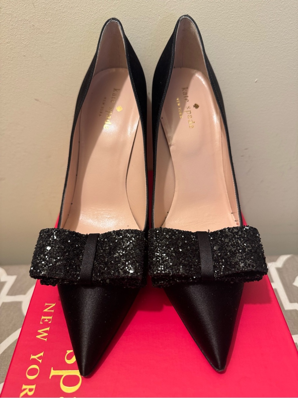 Kate Spade Latrice Black Satin Glitter Bow Heels Pump. Size 8 Made in Italy